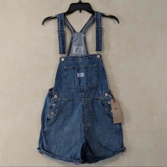 NWOT Levi’s Vintage Denim Shorts Overalls! - Picture 3 of 4